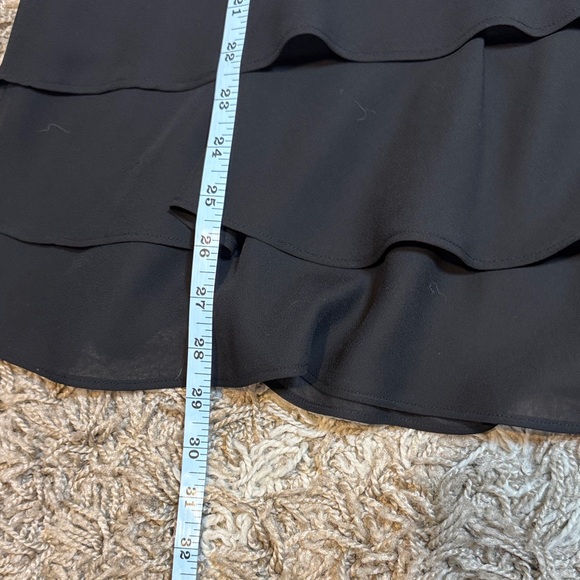 Donna Morgan Elegant Tiered Black Skirt size 10 - Picture 8 of 9